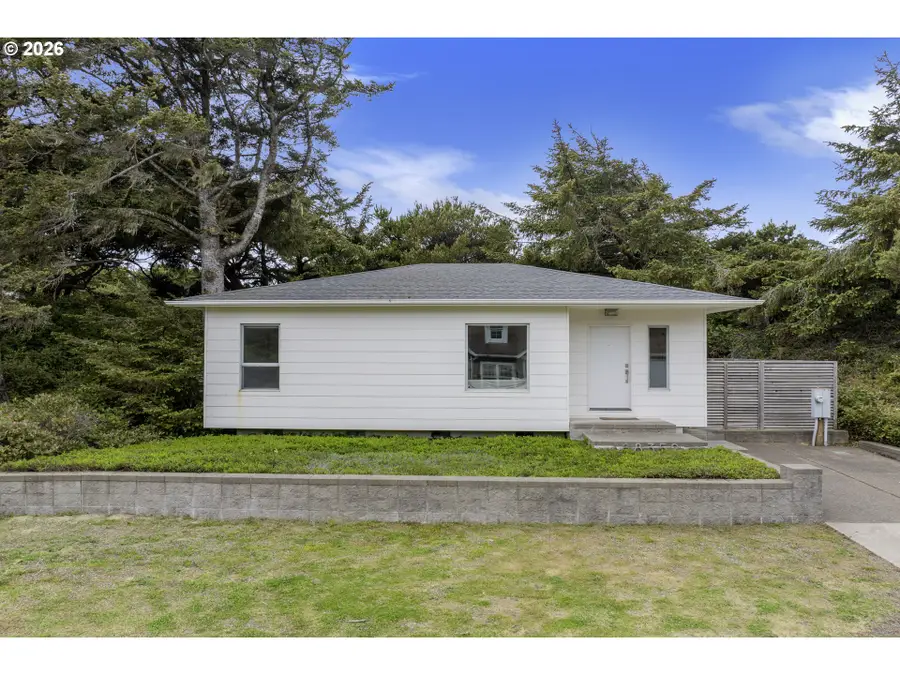 88352 1st Ave, Florence, OR 97439 - #3