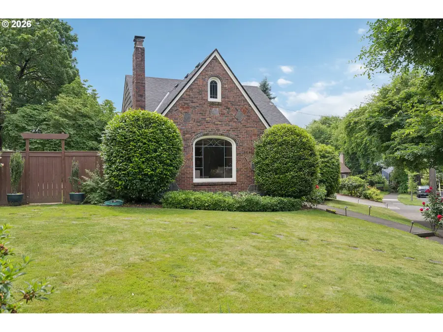 3534 SE Claybourne St, Portland, OR 97202 - #2