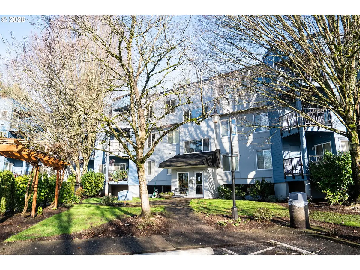 8720 SW Tualatin Rd #206, Tualatin, OR 97062 - #1