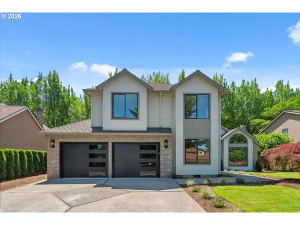 16428 NE San Rafael Dr, Portland, OR 97230