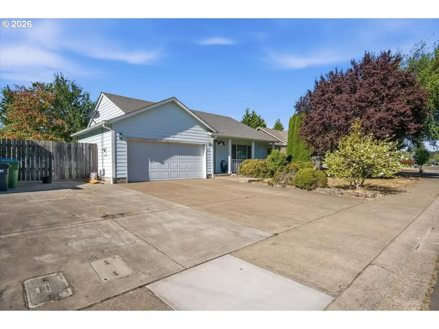 451 Whitney St, Stayton, OR 97383 - #2