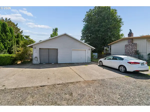 240 SE Kane Dr, Gresham, OR 97080