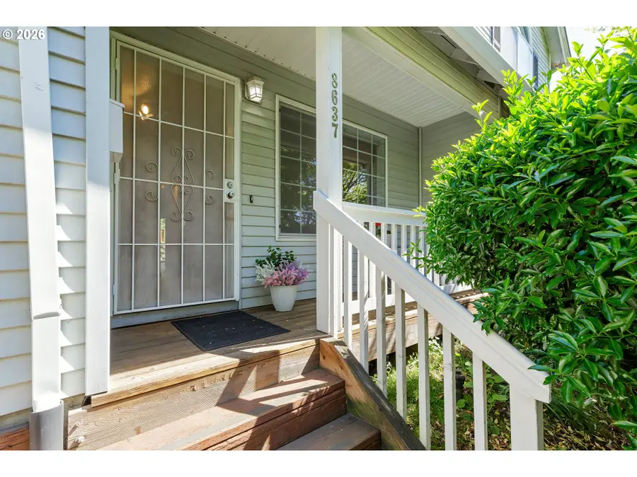8637 N Willamette Blvd, Portland, OR 97203 - #2