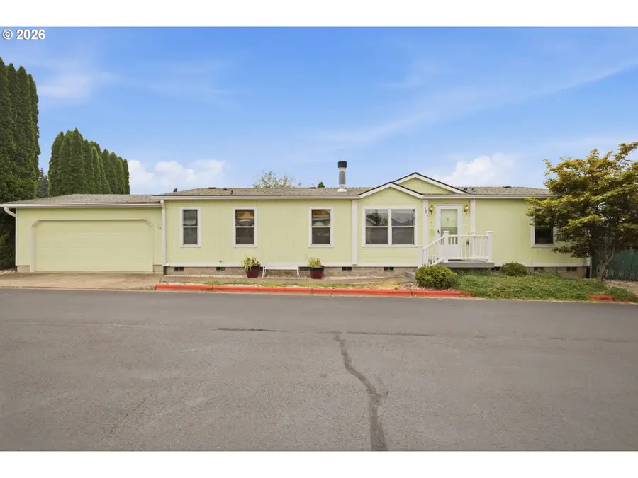 1015 Oak St #101, Silverton, OR 97381 - #3
