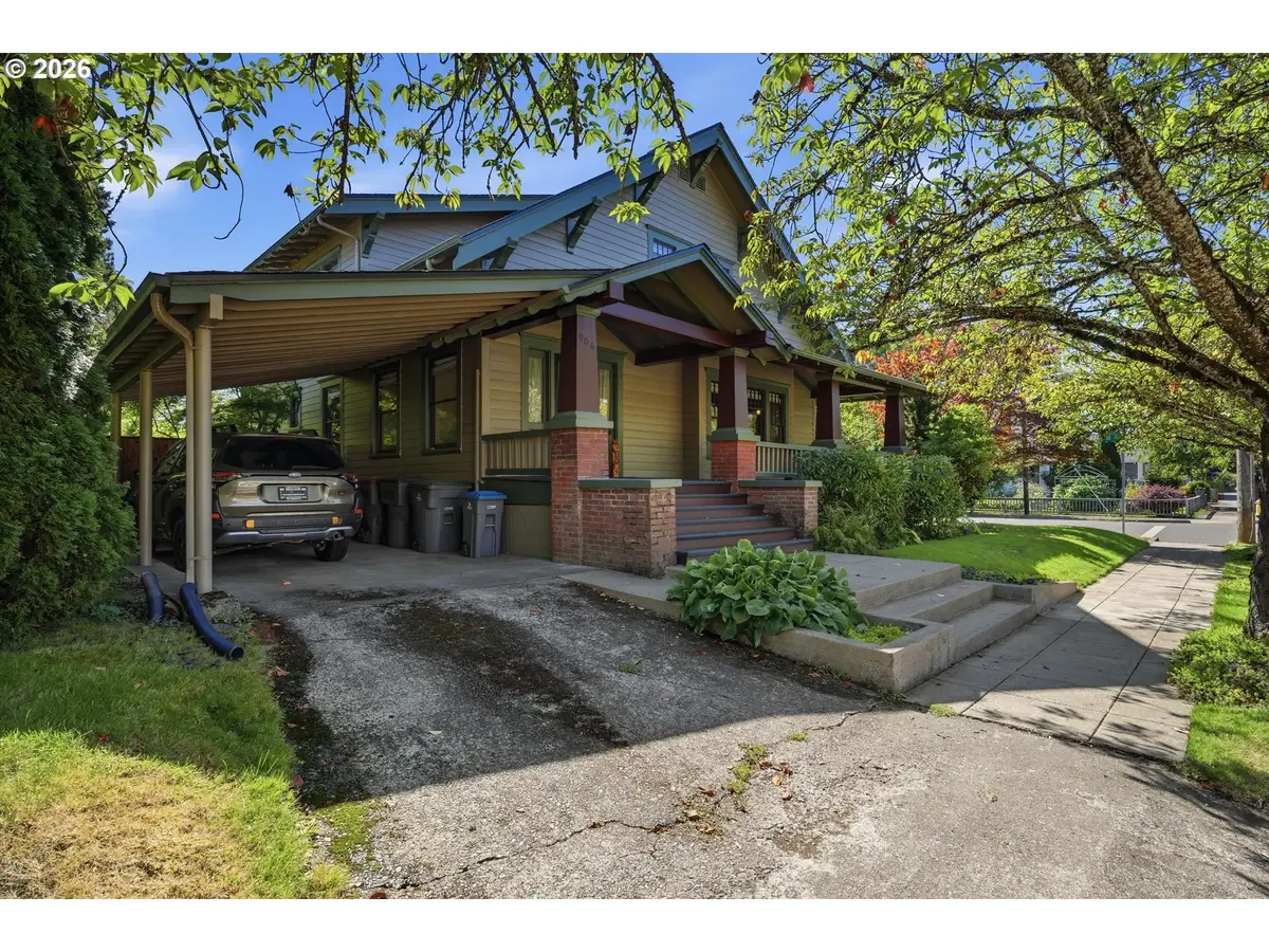 906 SE 1st St, McMinnville, OR 97128 - #1