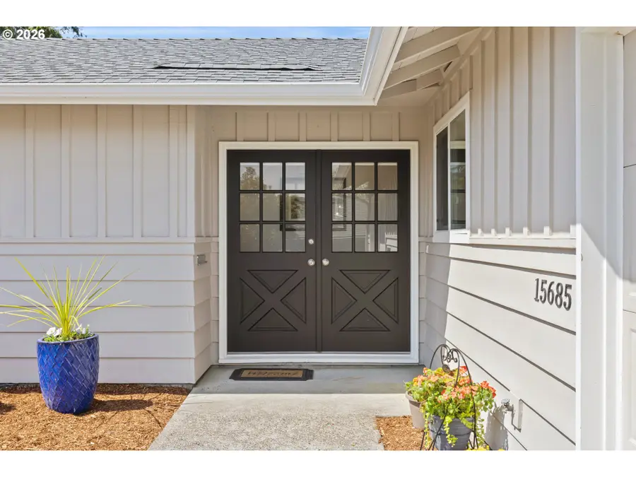 15685 SW Queen Victoria Pl, King City, OR 97224 - #2