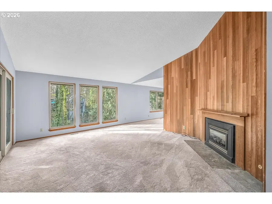 6630 SW Ventura Dr, Portland, OR 97223 - #3