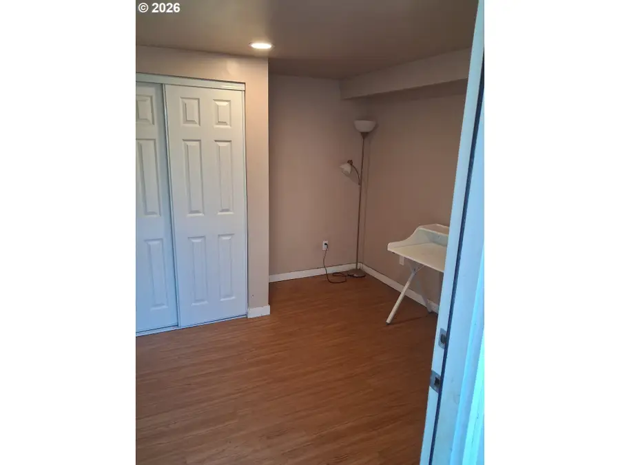 1055 Columbia Ave, Gladstone, OR 97027 - #3
