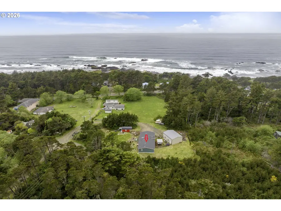 8490 NW Seal Rock St, Seal Rock, OR 97376 - #3