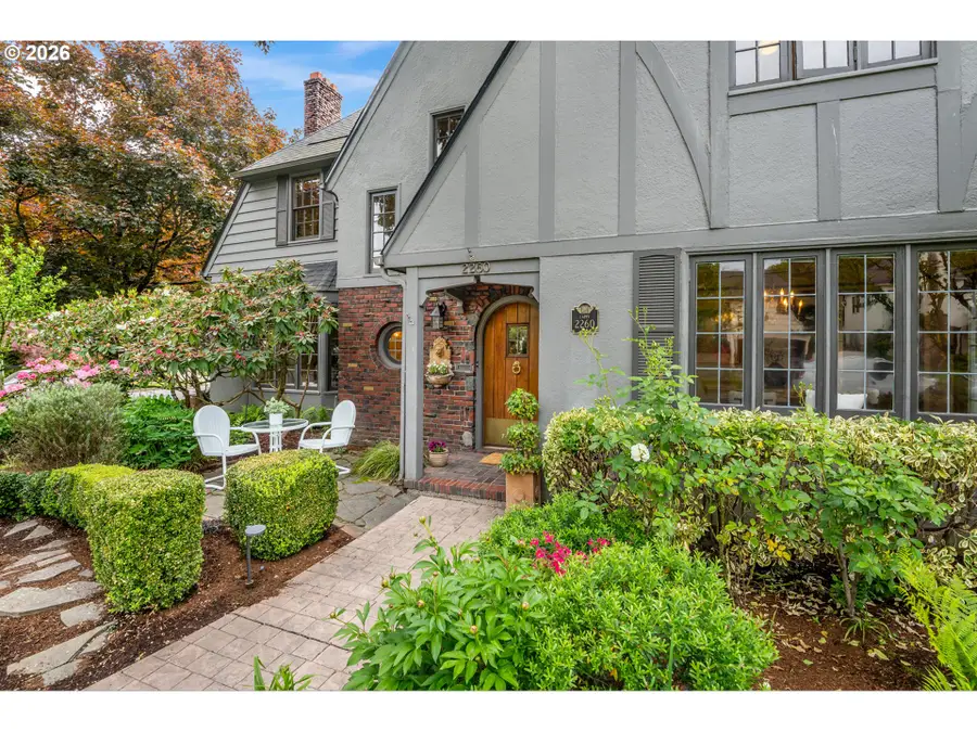 2260 NE 32nd Ave, Portland, OR 97212 - #3