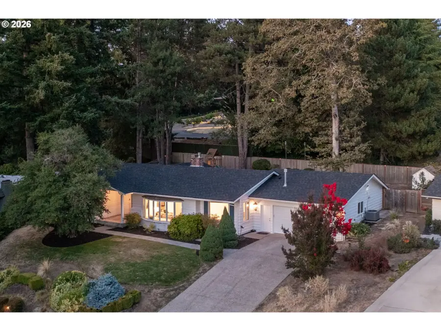16933 Greentree Ave, Lake Oswego, OR 97034 - #2