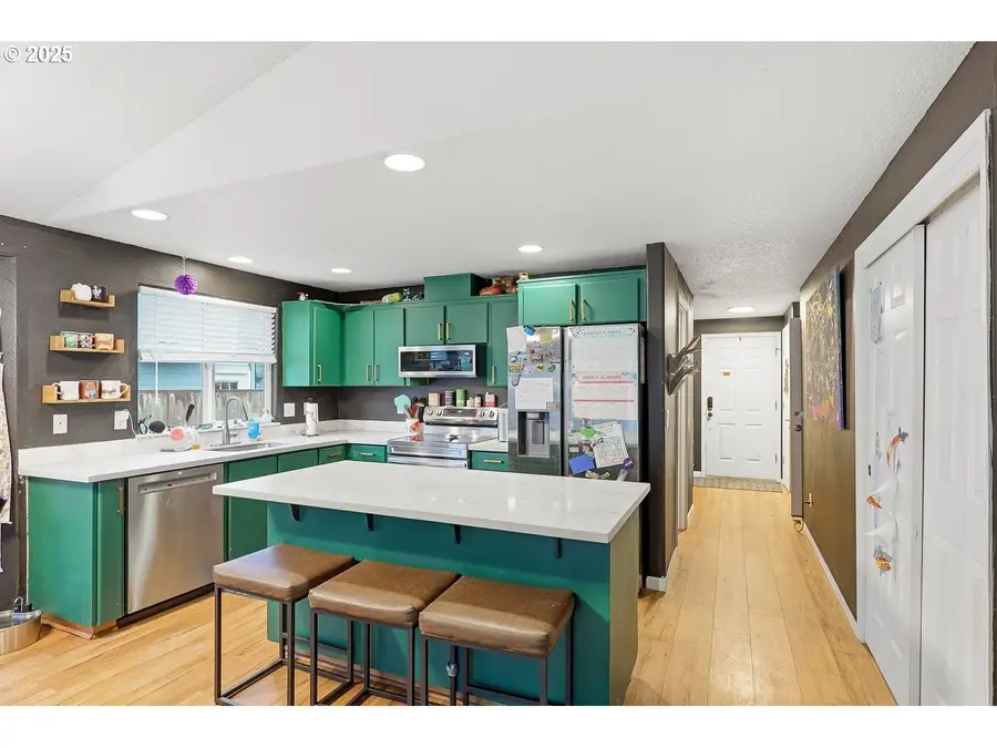 1439 SW 208th Ave, Beaverton, OR 97003 - Image #2