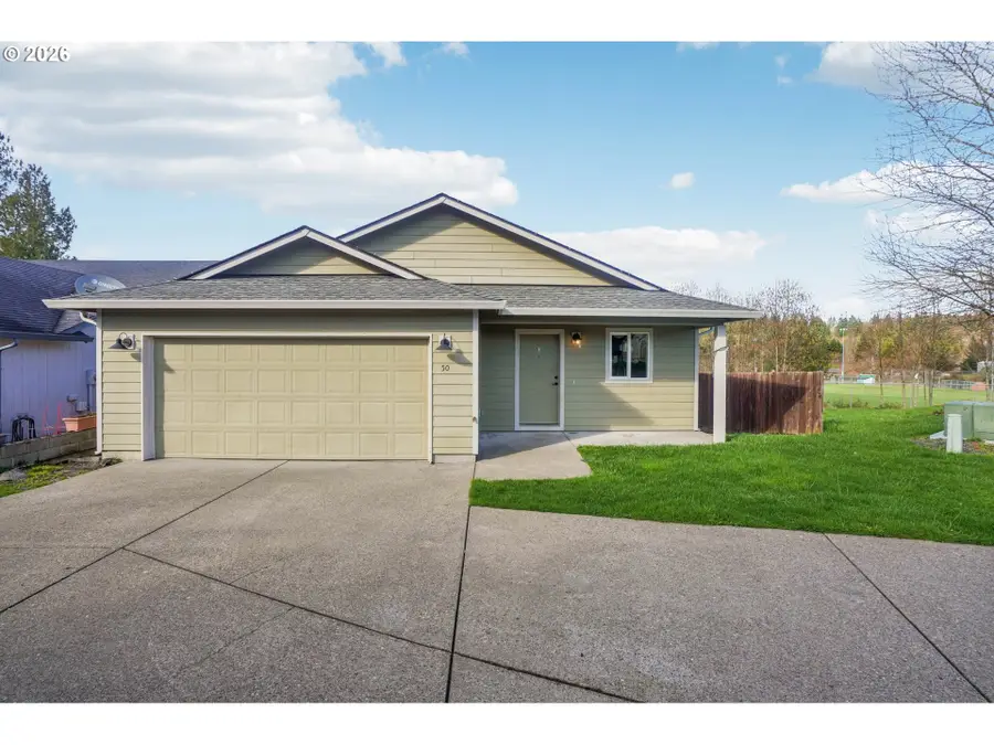 50 Hill Dr, Cathlamet, WA 98612 - #2