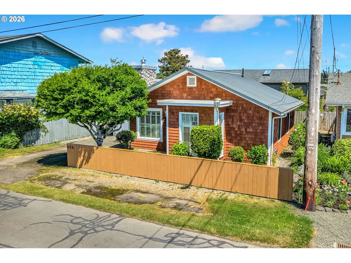 406 N Oregon Ave, Long Beach, WA 98631 - #1