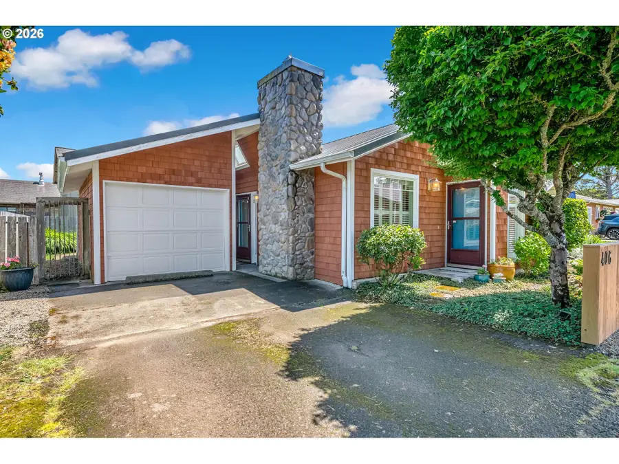406 N Oregon Ave, Long Beach, WA 98631 - #3