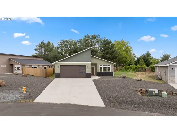 402 Lolly Ln, Dallesport, WA 98617