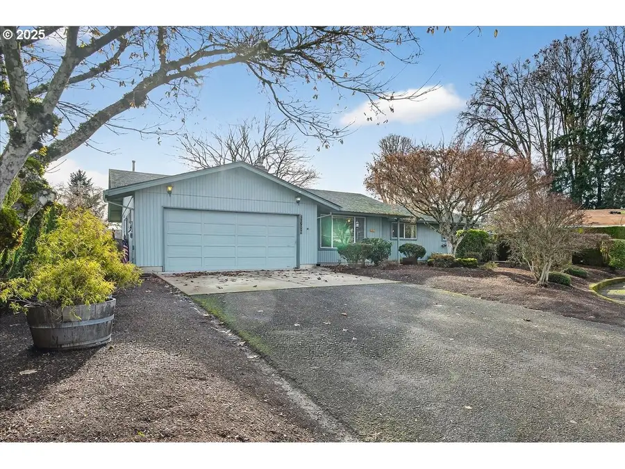 33904 SE Patricia Way, Scappoose, OR 97056 - Image #2