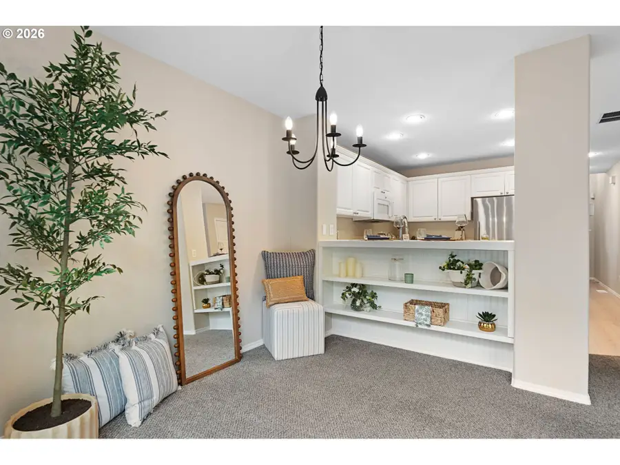 6550 NW Wenmarie Dr, Portland, OR 97229 - Image #3