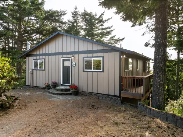 4995 Grand Ave, Tillamook, OR 97141
