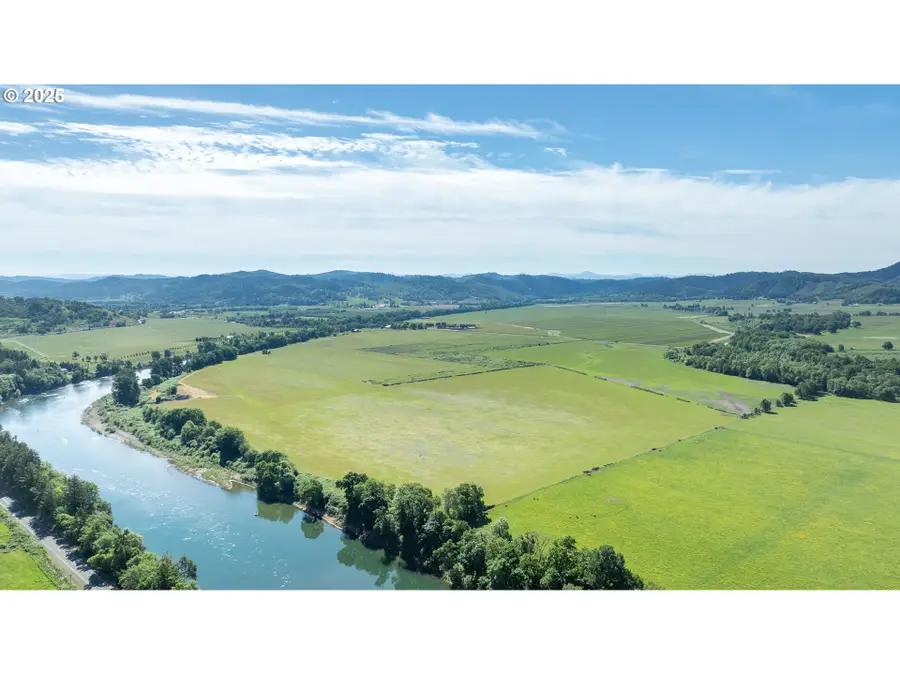 687 Hubbard Creek Rd, Umpqua, OR 97486 - #2