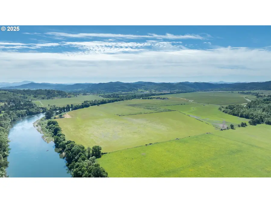 687 Hubbard Creek Rd, Umpqua, OR 97486 - #3