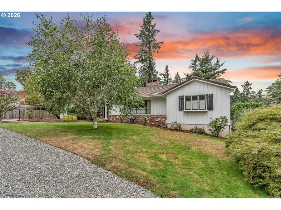 3939 SE Willamette Ave, Milwaukie, OR 97222 - #3