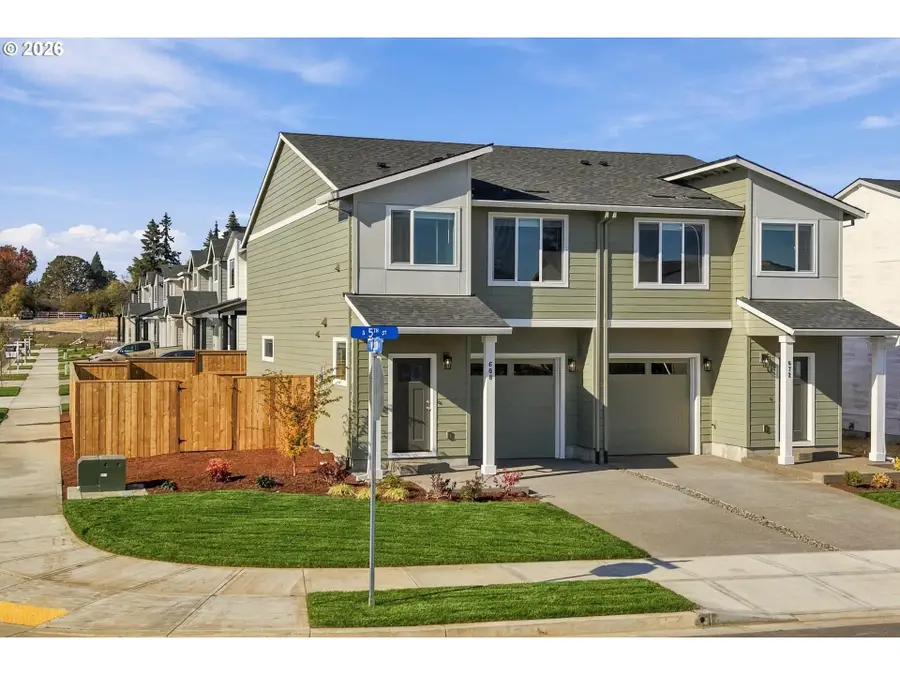 688 5th, Carlton, OR 97111 - #2