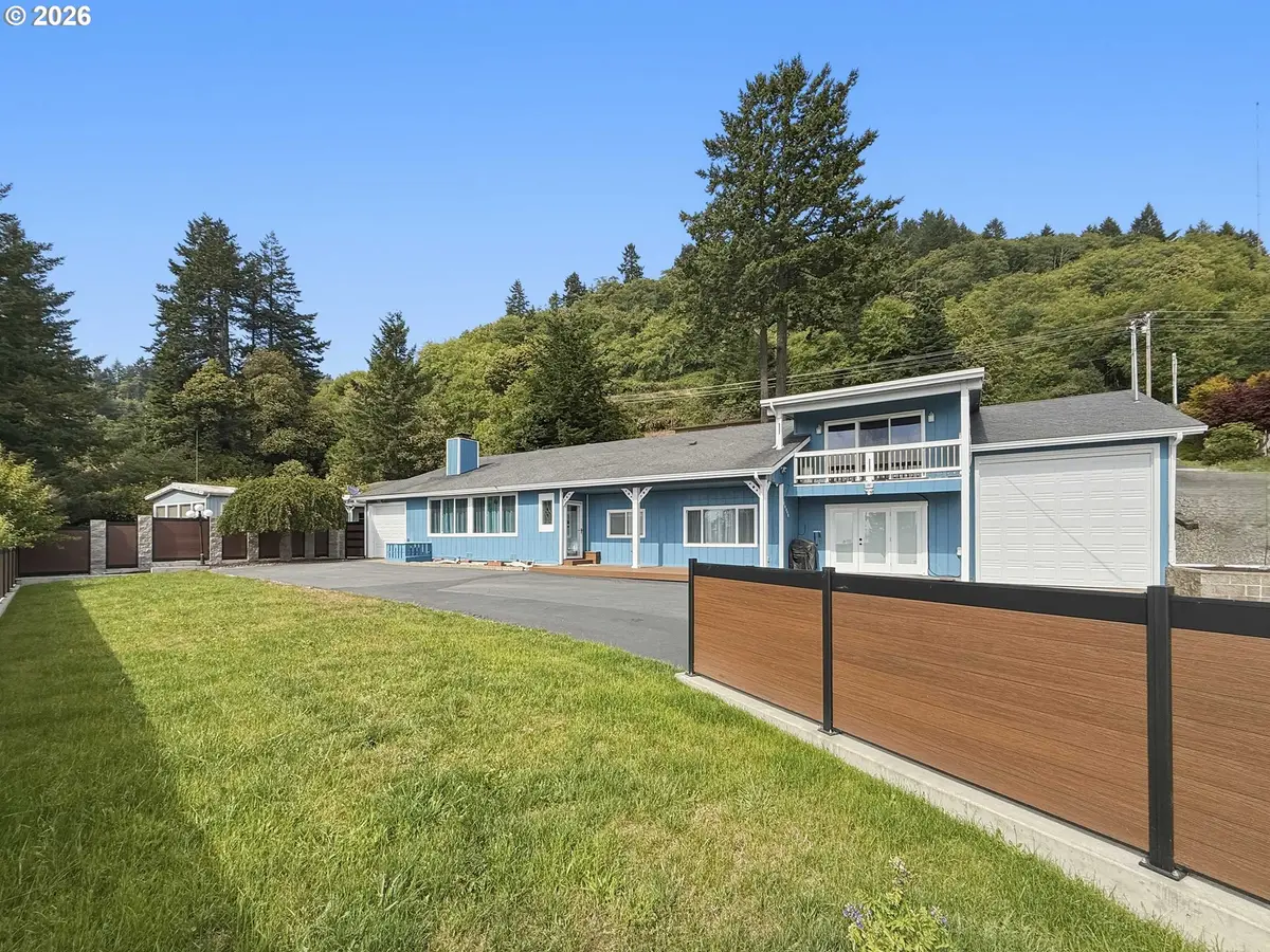 16009 Hannan Ln, Brookings, OR 97415 - #1