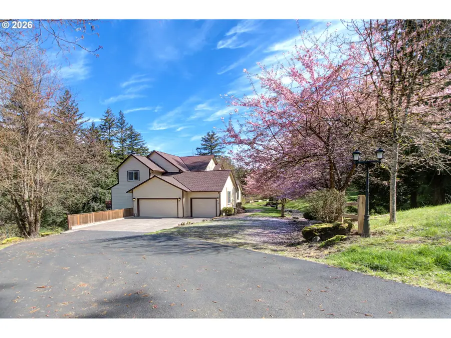 702 NE 367th Ave, Washougal, WA 98671 - #2