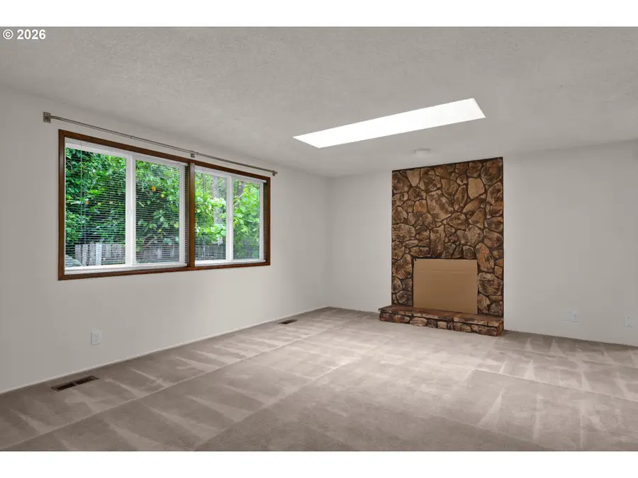 4017 Dillard Rd, Eugene, OR 97405 - #3
