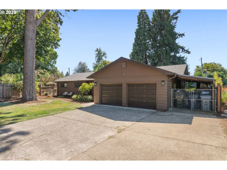 250 Regal Ct, Eugene, OR 97401 - Image #2