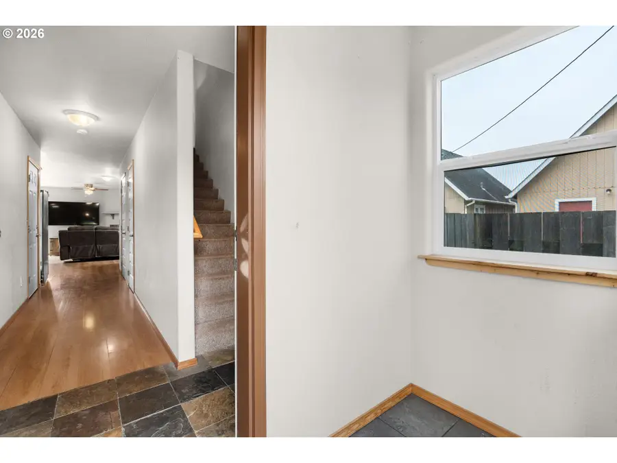 861 K Ave, Seaside, OR 97138 - #3