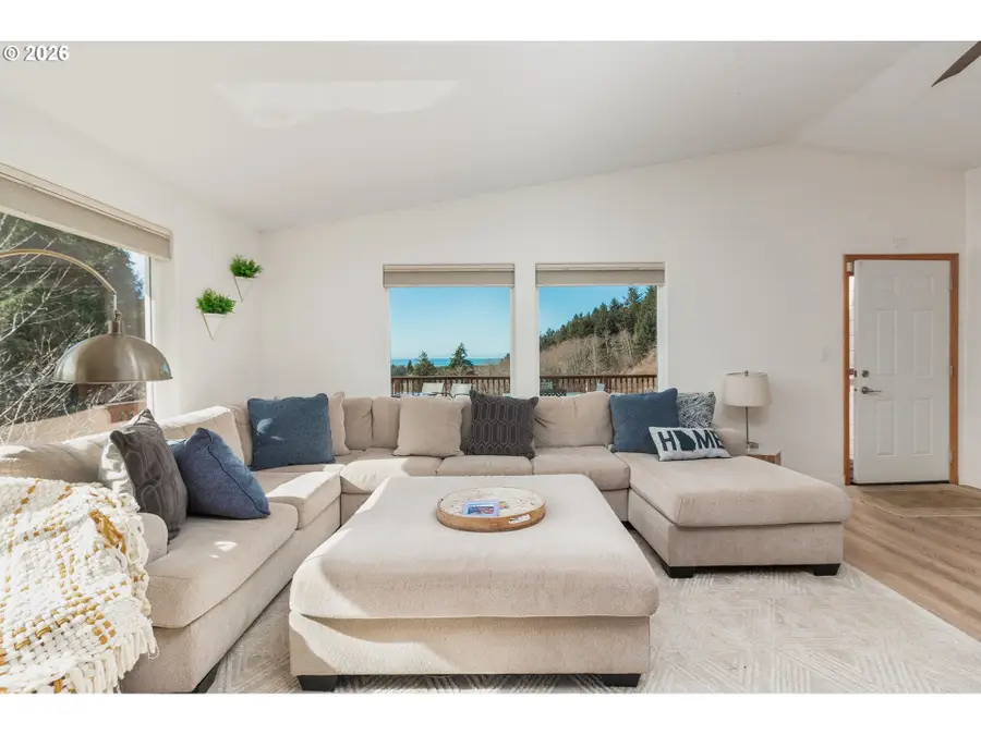 37005 Sutton Way, Cloverdale, OR 97112 - #2