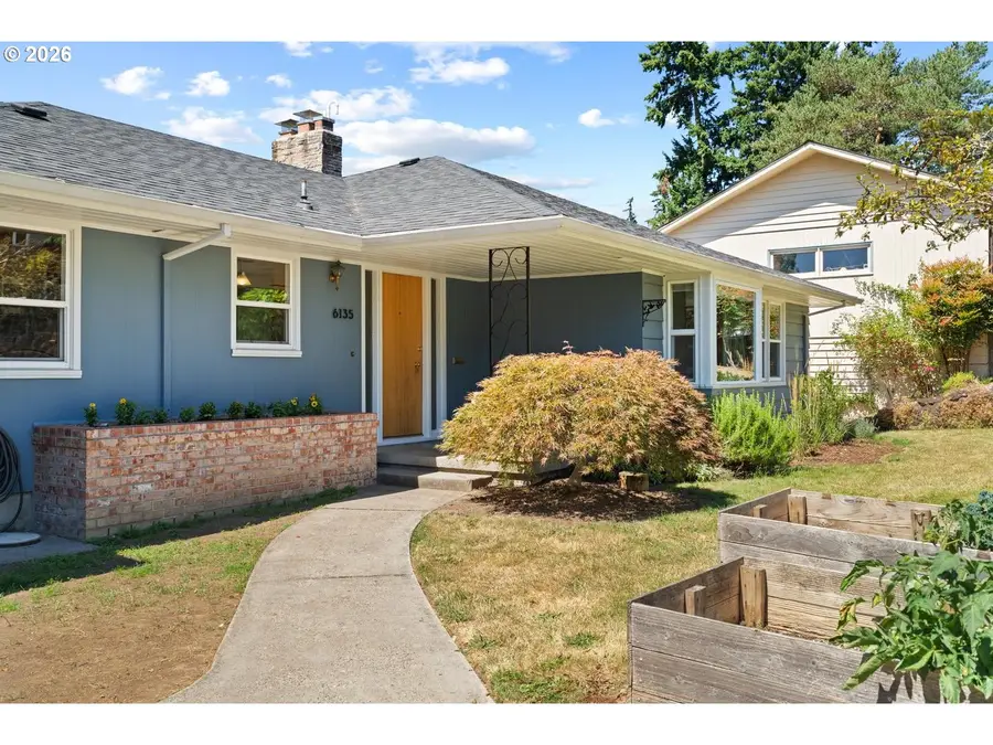 6135 SW 41st Ave, Portland, OR 97221 - #2