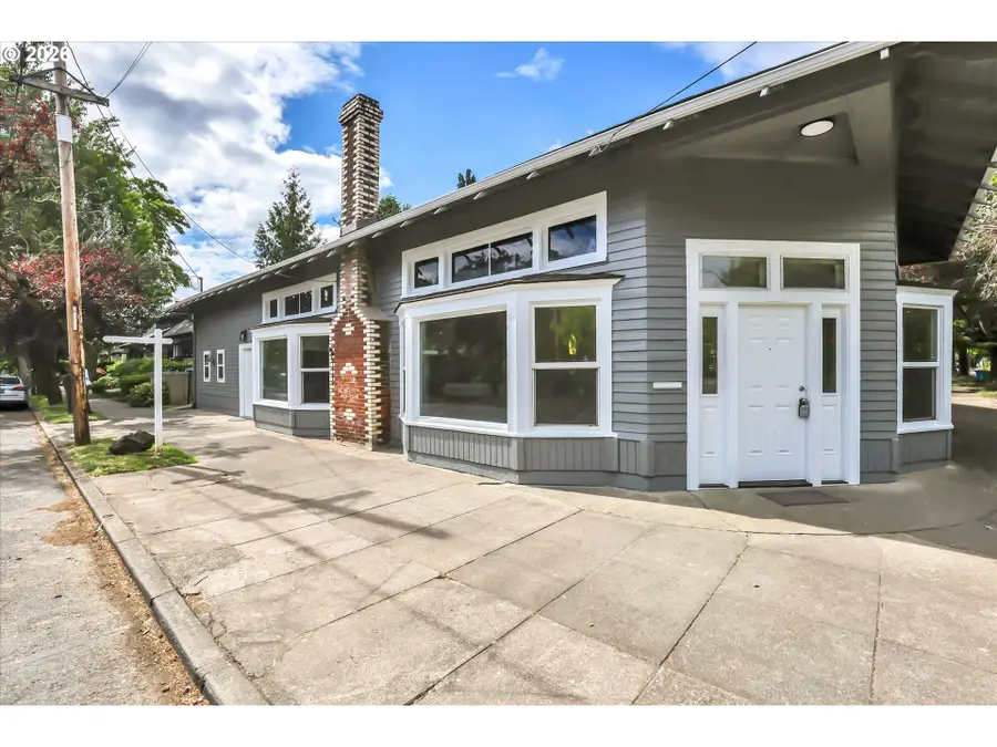 2037 SE 41st Ave, Portland, OR 97214 - #2
