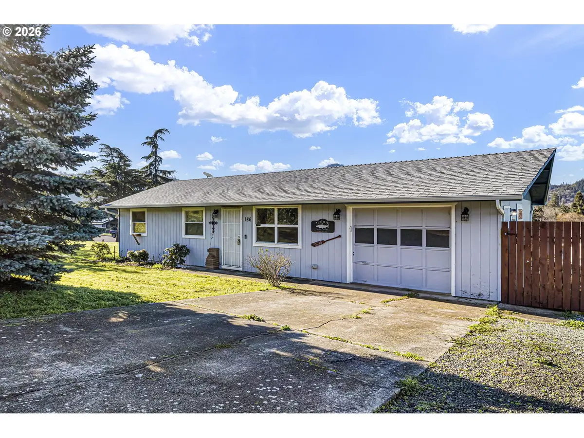 186 NE Sandy Ter, Myrtle Creek, OR 97457 - Image #1