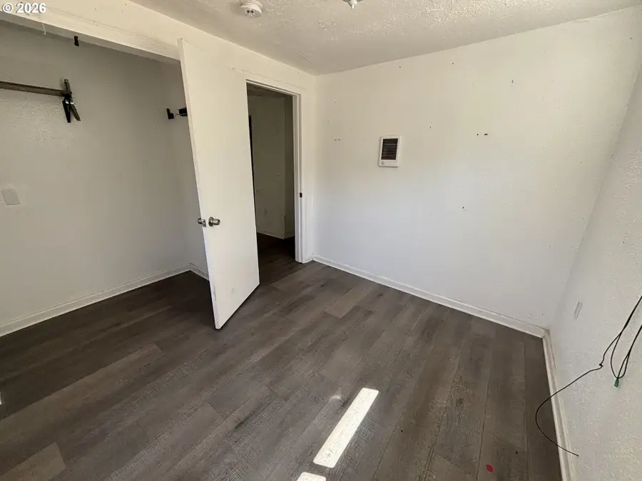 629 Charles St, Yoncalla, OR 97499 - #2