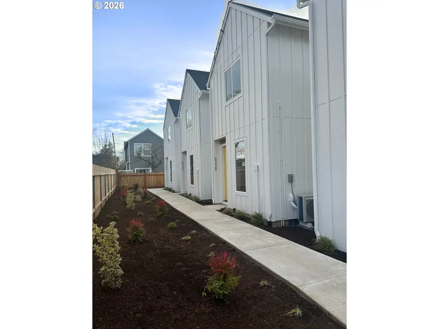 5230 SE Knapp, Portland, OR 97206 - Image #2