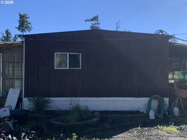 54885 Arago Fishtrap Rd, MyrtlePoint, OR 97458