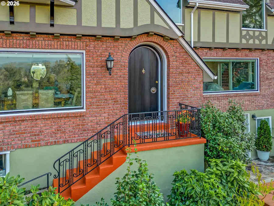 2450 Birch Ln, Eugene, OR 97403 - #3