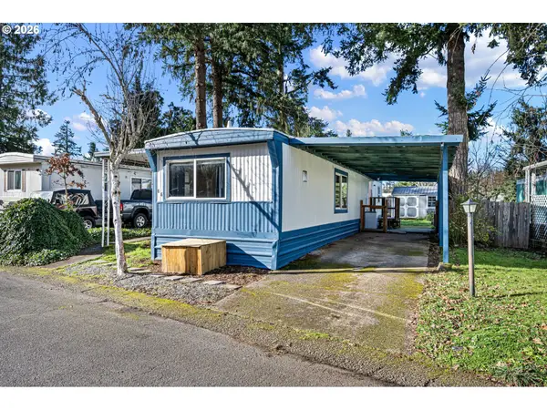 33838 E River Dr #68, Creswell, OR 97426