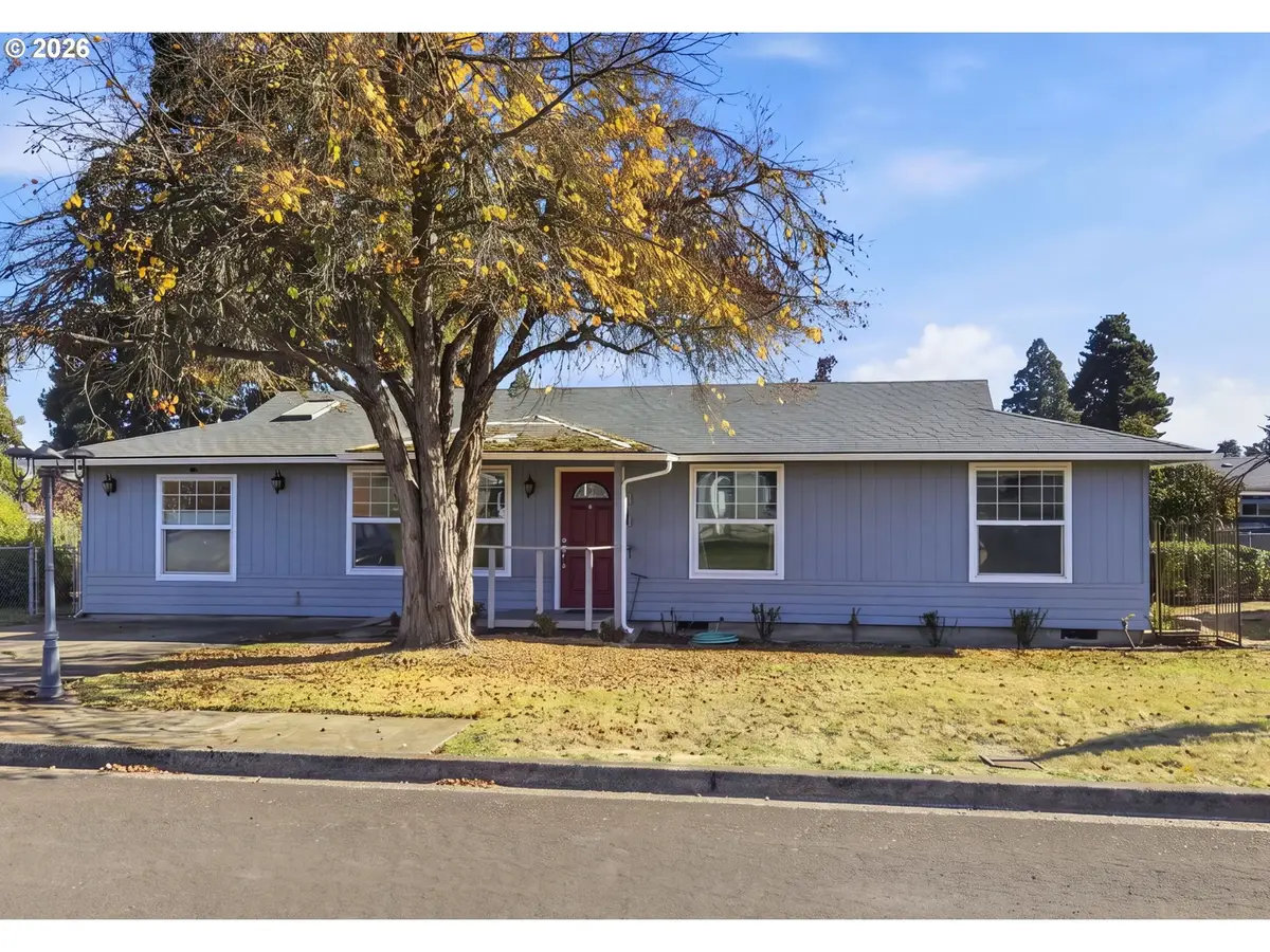 1033 S 34th Pl, Springfield, OR 97478 - #1