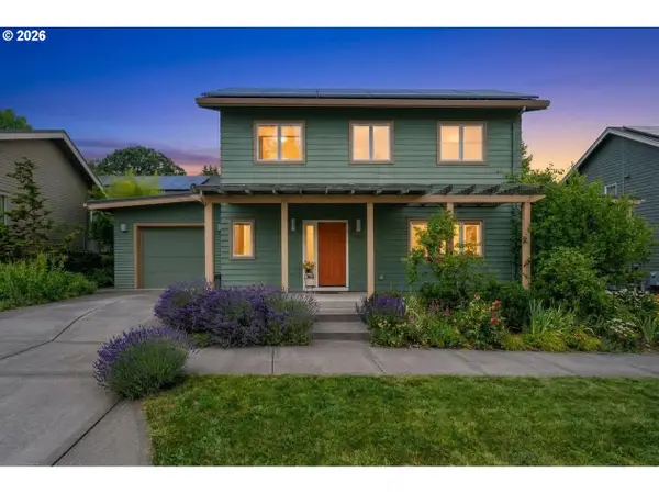 1884 SE John Muir Cir, Salem, OR 97302
