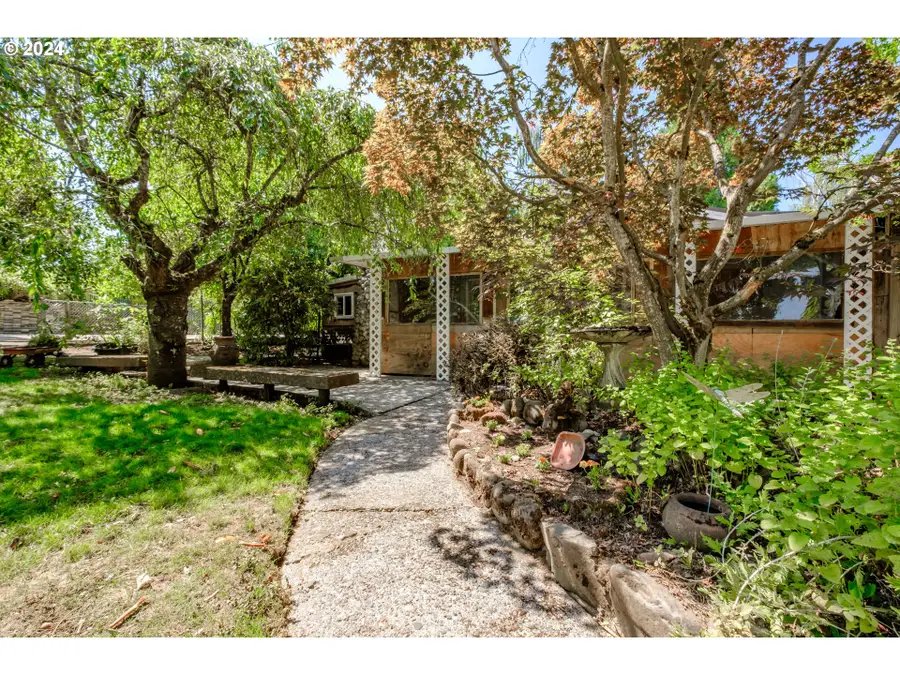 6025 SE 124th Ave, Portland, OR 97236 - #2