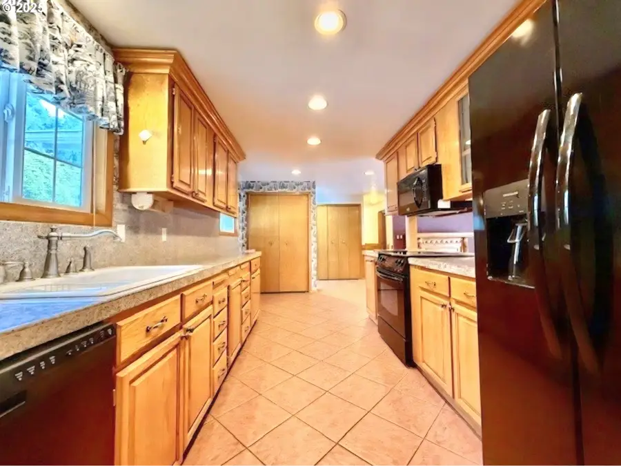 94504 Smokey Ln, Coquille, OR 97423 - Image #3