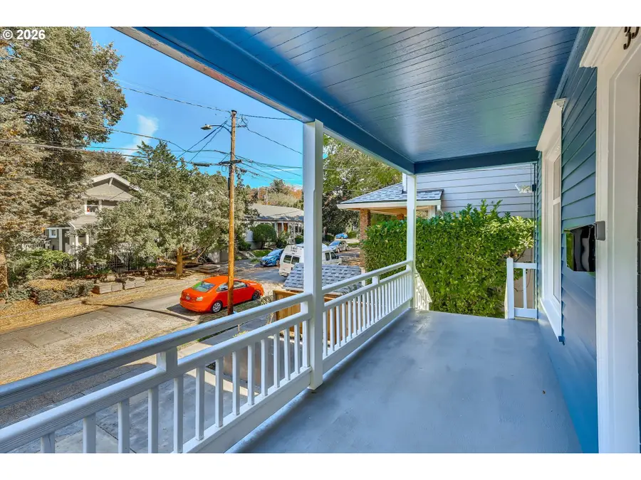 3328 SE Washington St, Portland, OR 97214 - #3