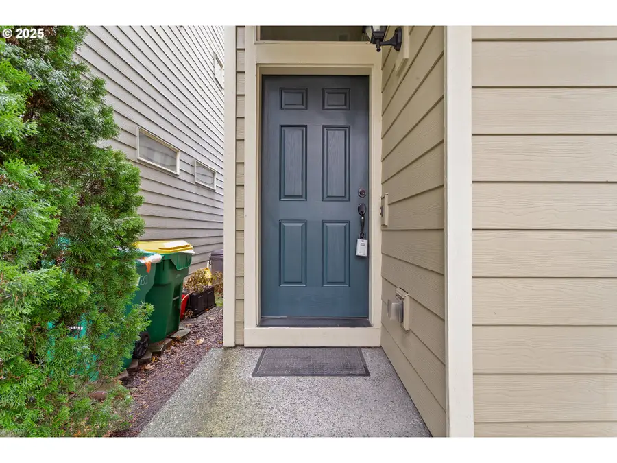 17515 SW Vanguard Ln, Beaverton, OR 97007 - Image #2