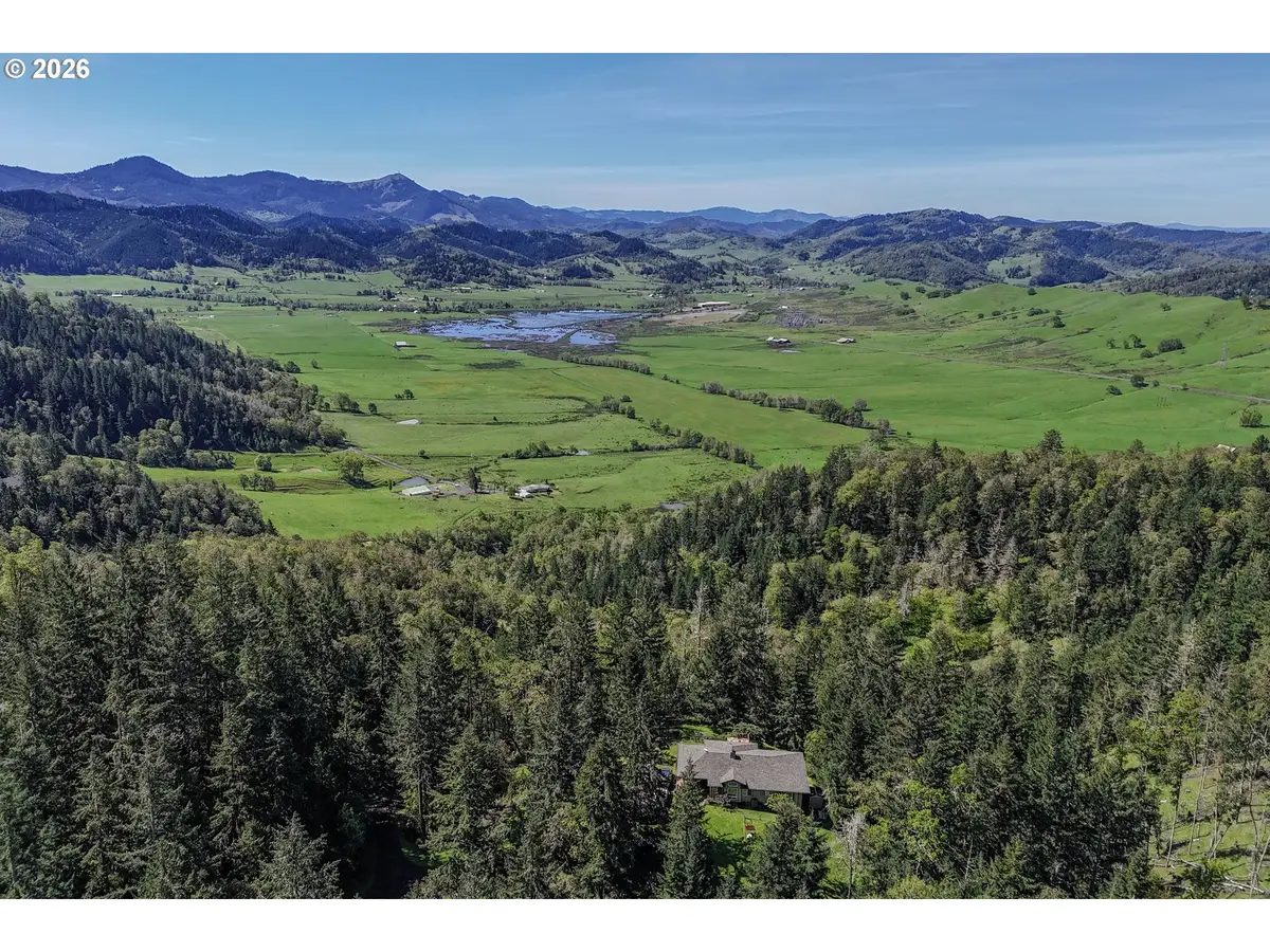 982 Brumbach Rd, Roseburg, OR 97470 - #1