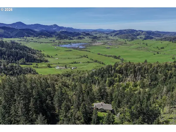 982 Brumbach Rd, Roseburg, OR 97470