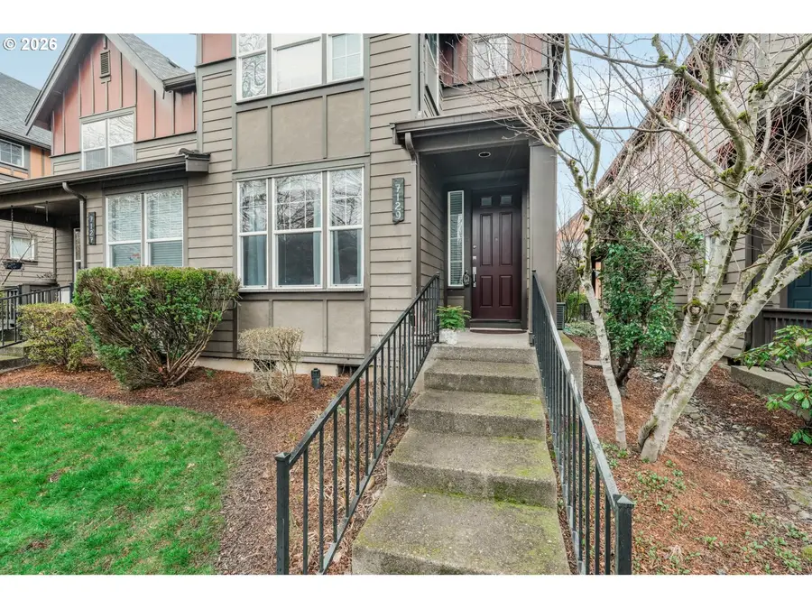 7129 NE Stonewater St, Hillsboro, OR 97124 - #2